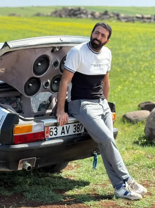Ferit Ateşbakan, biyografi